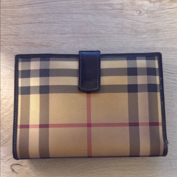 Burberry Checkered Wallet - Picture 3 of 11